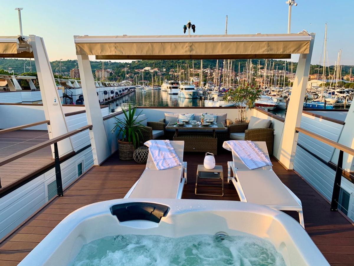 Sirena Floating House Portoroz Villa Bagian luar foto