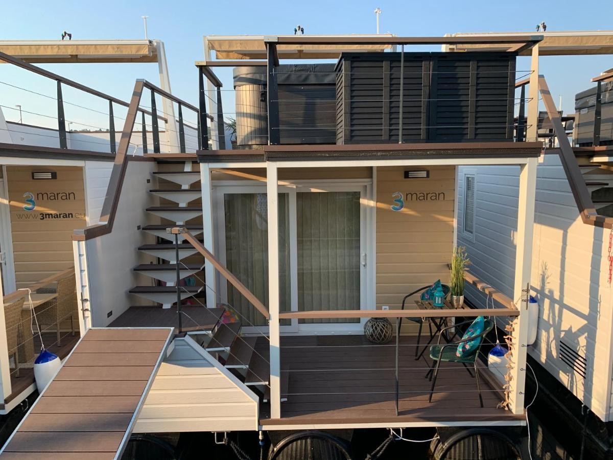 Sirena Floating House Portoroz Villa Bagian luar foto
