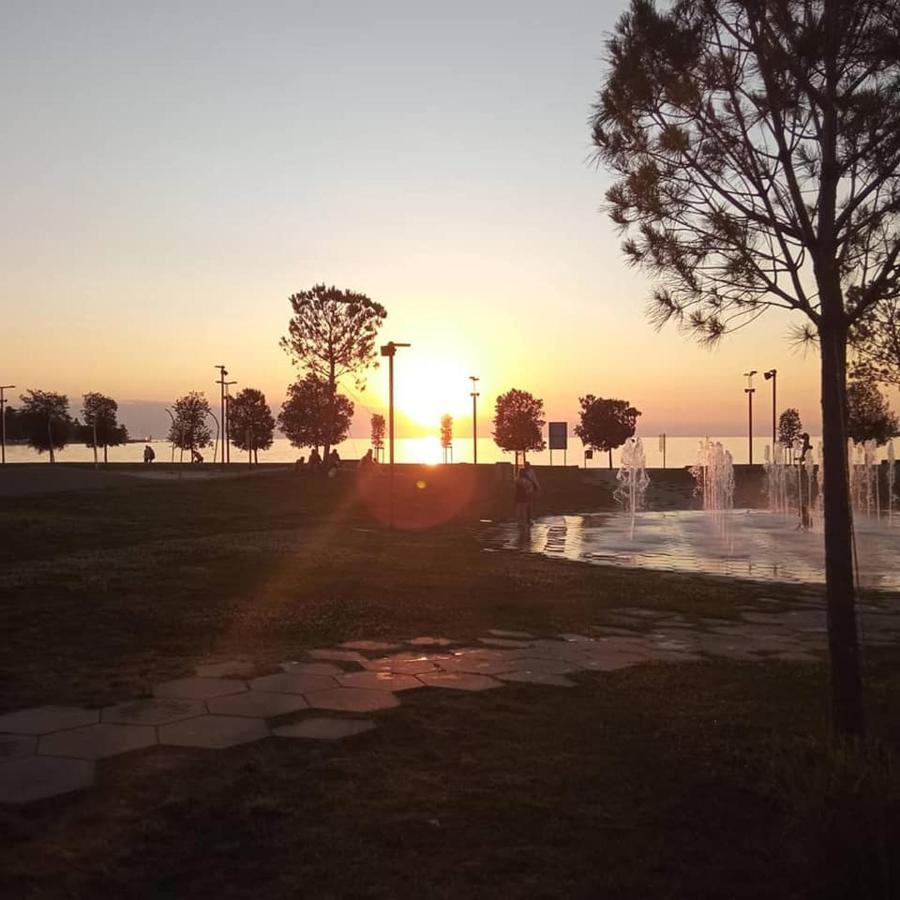 Sirena Floating House Portoroz Villa Bagian luar foto